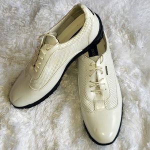 Men's Pelle Pelle White sneakers size 9.5